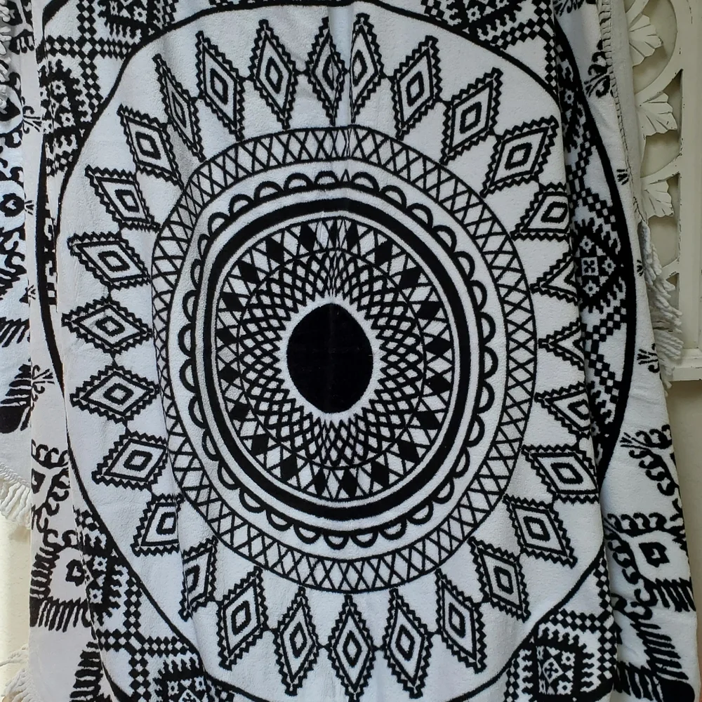 NEW Round Beach Towel Geometric Black and White Circle Towels Mandala